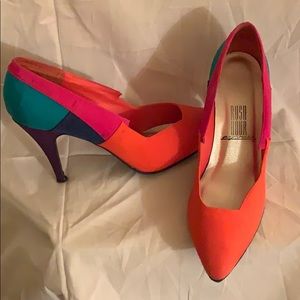 Ladies Shoes/Orange dress for sale matches shoes